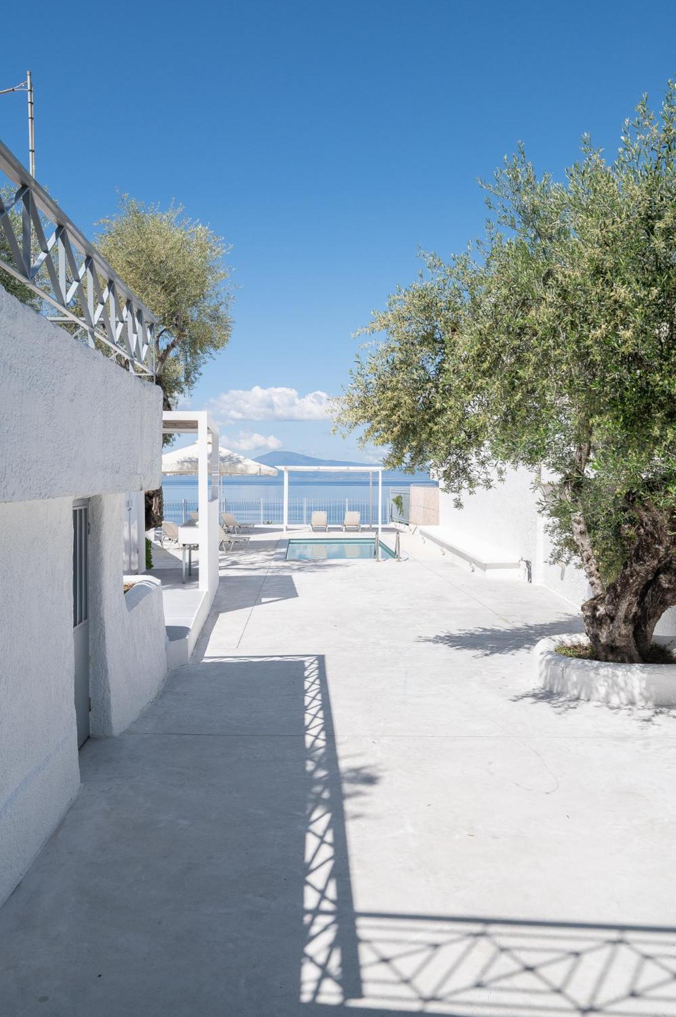 Pouletis Family Apartments - Akroyali Seaview Getaways Kalamata Exteriér fotografie