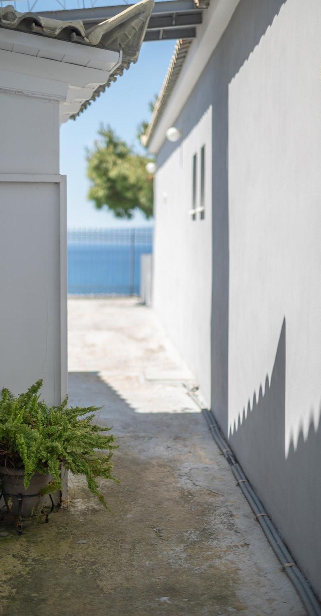 Pouletis Family Apartments - Akroyali Seaview Getaways Kalamata Exteriér fotografie