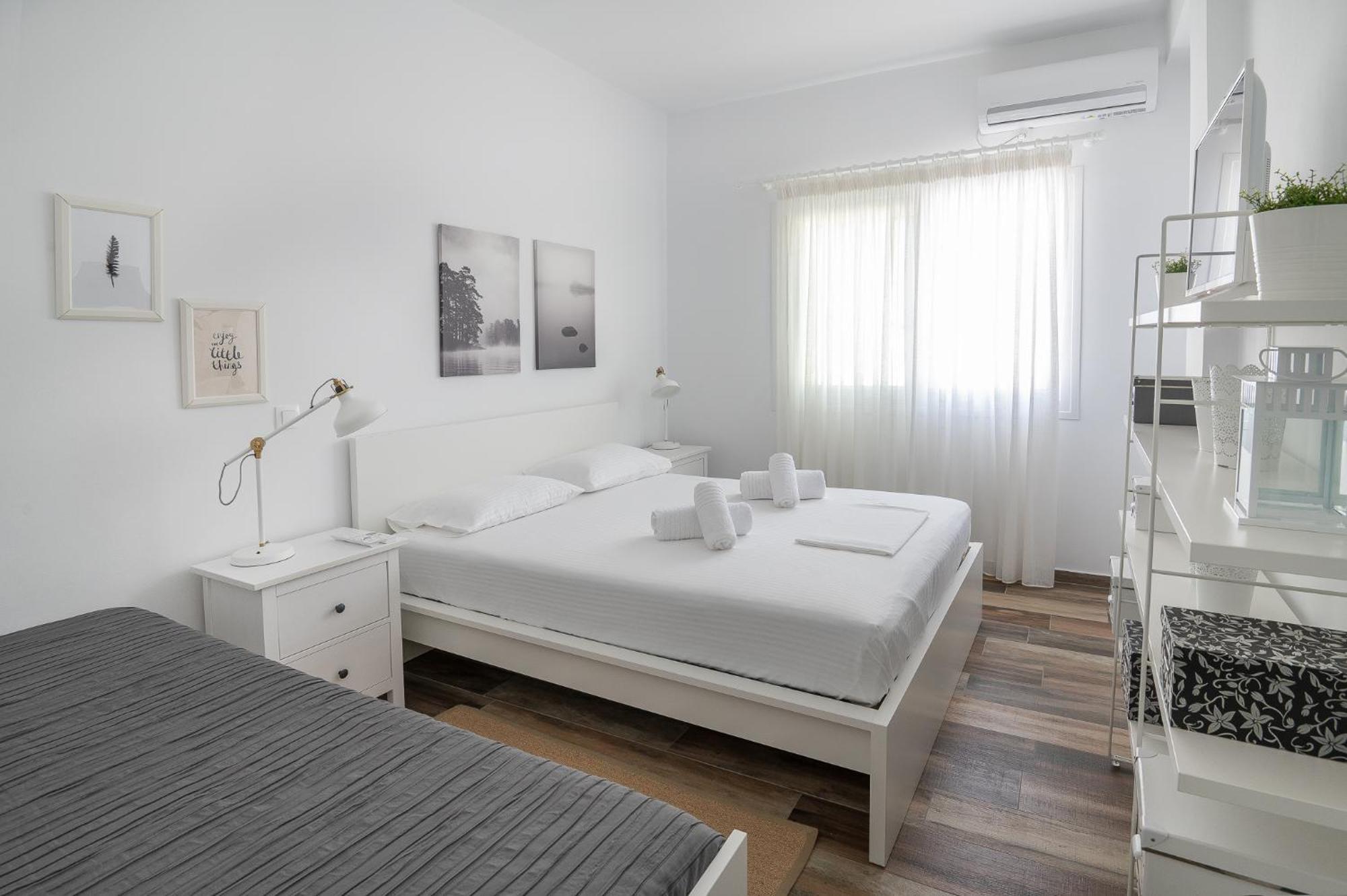 Pouletis Family Apartments - Akroyali Seaview Getaways Kalamata Exteriér fotografie