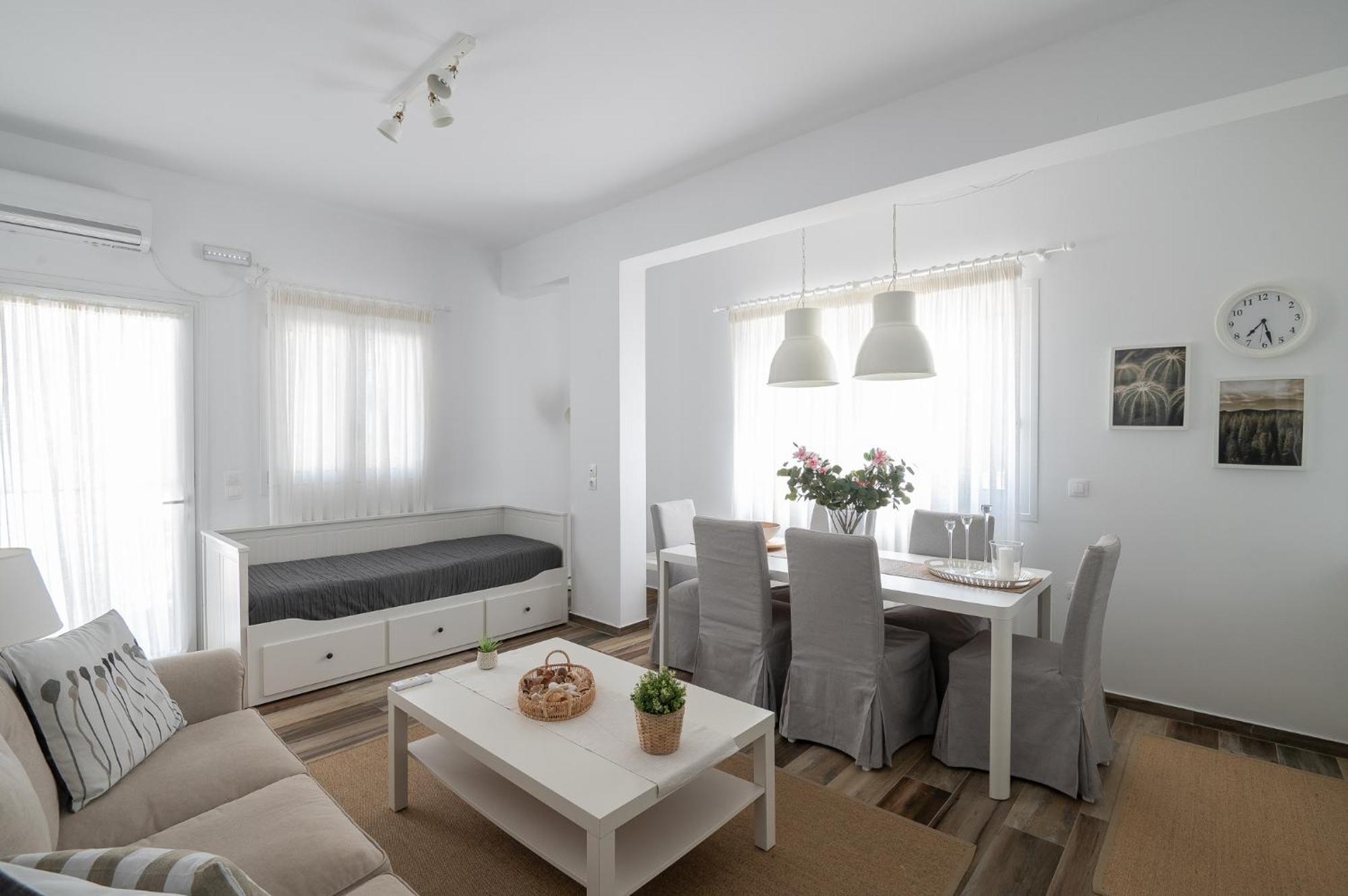 Pouletis Family Apartments - Akroyali Seaview Getaways Kalamata Exteriér fotografie