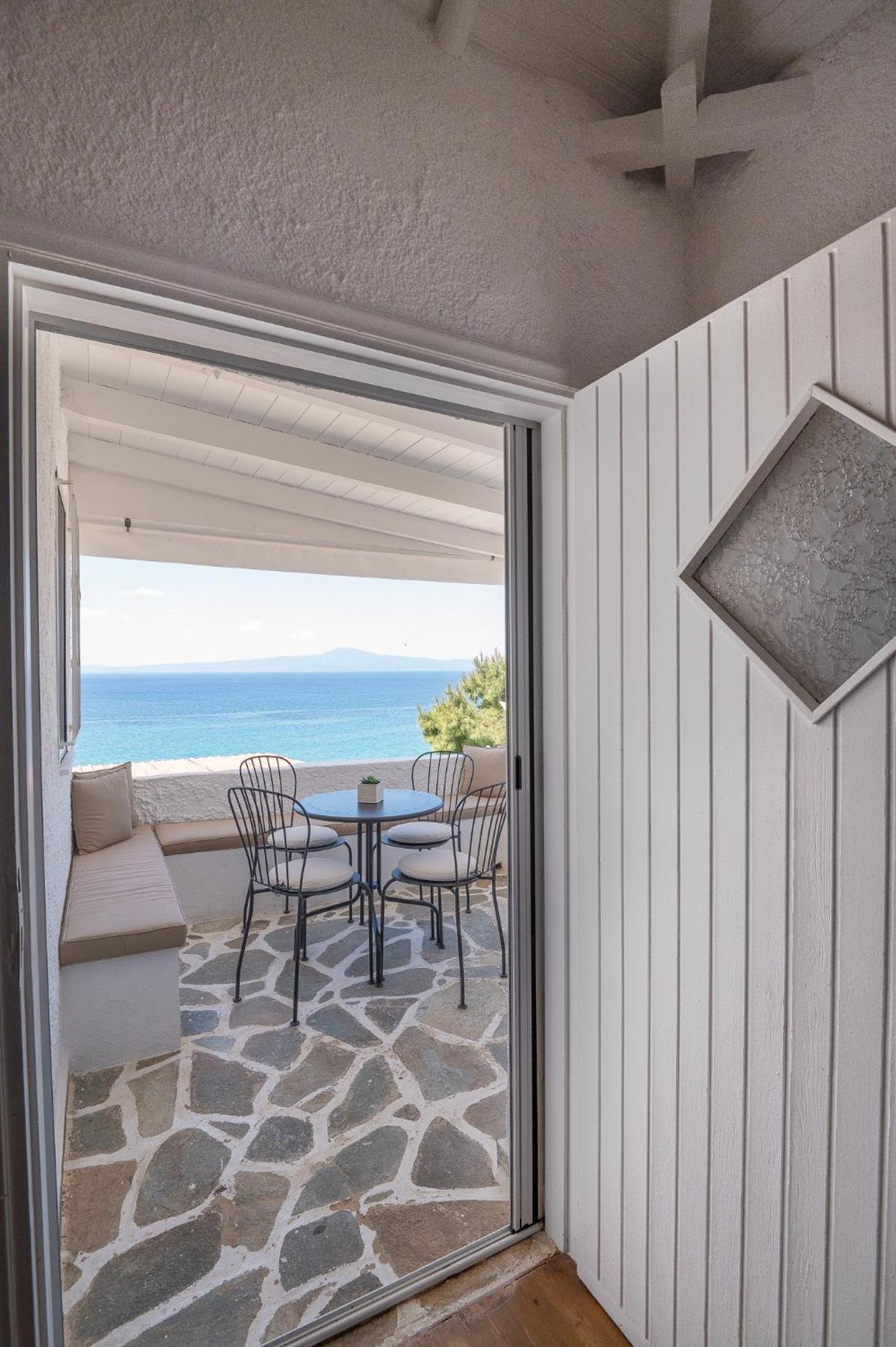 Pouletis Family Apartments - Akroyali Seaview Getaways Kalamata Exteriér fotografie
