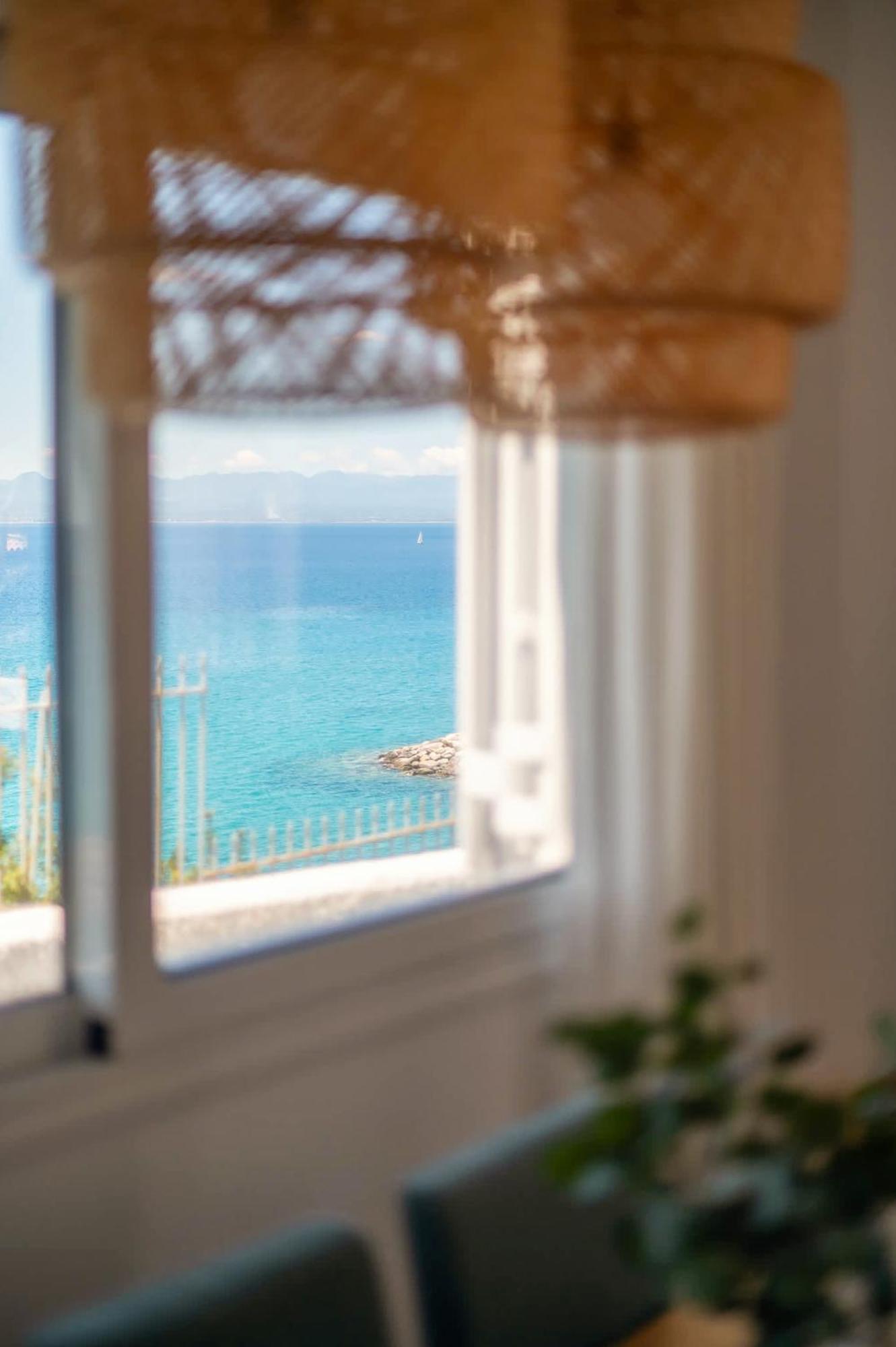 Pouletis Family Apartments - Akroyali Seaview Getaways Kalamata Exteriér fotografie