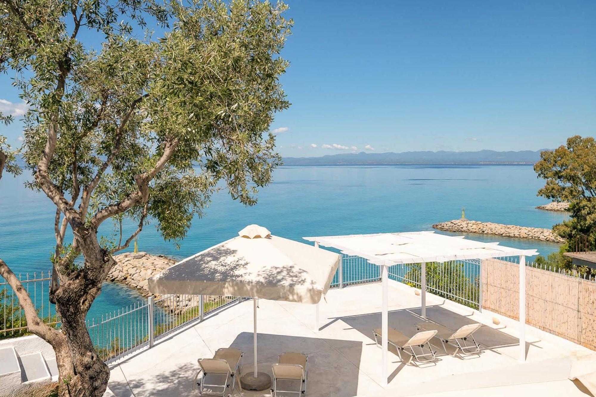 Pouletis Family Apartments - Akroyali Seaview Getaways Kalamata Exteriér fotografie